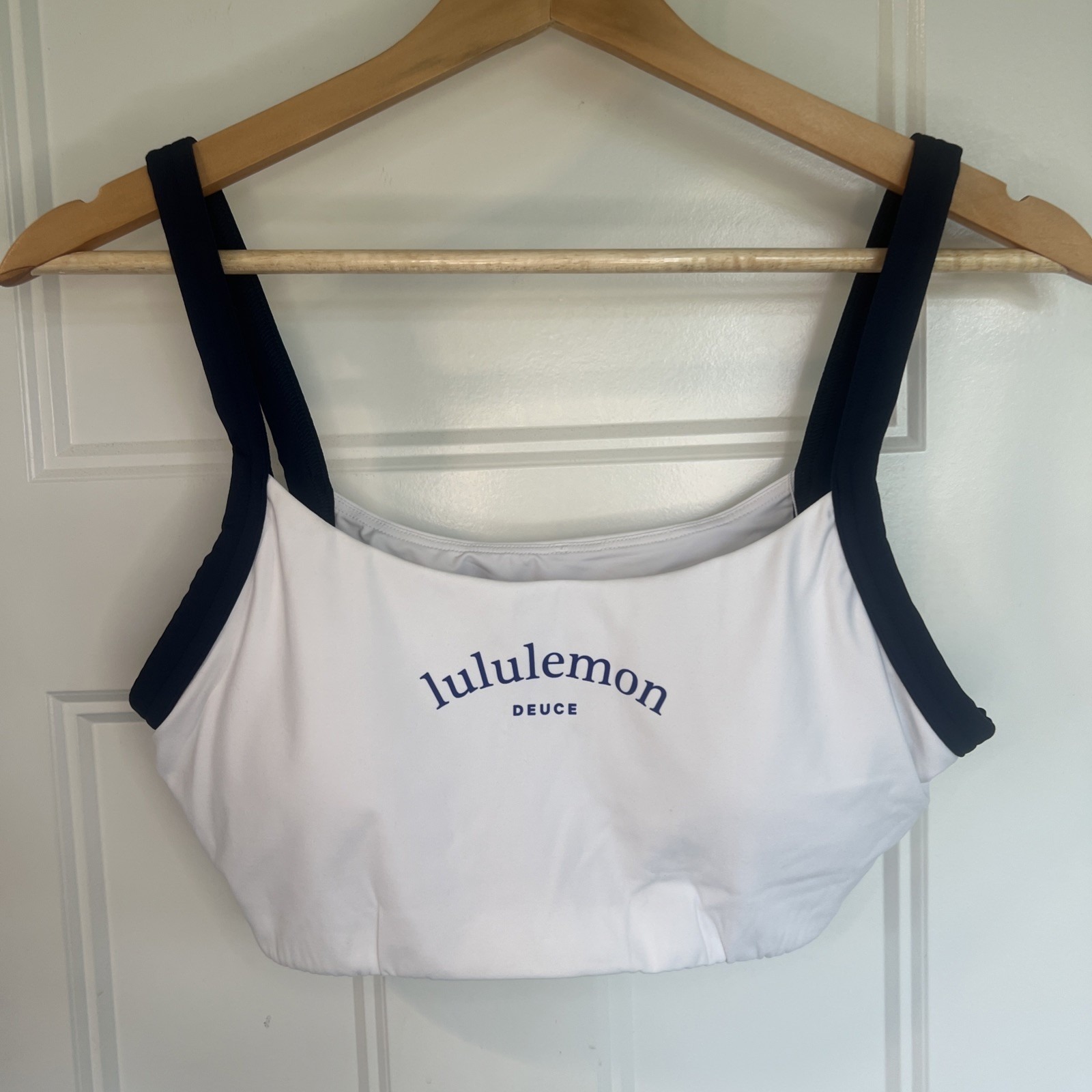 Lululemon Straight-Strap Sports Bra Medium White Cobalt Blue Deuce New!